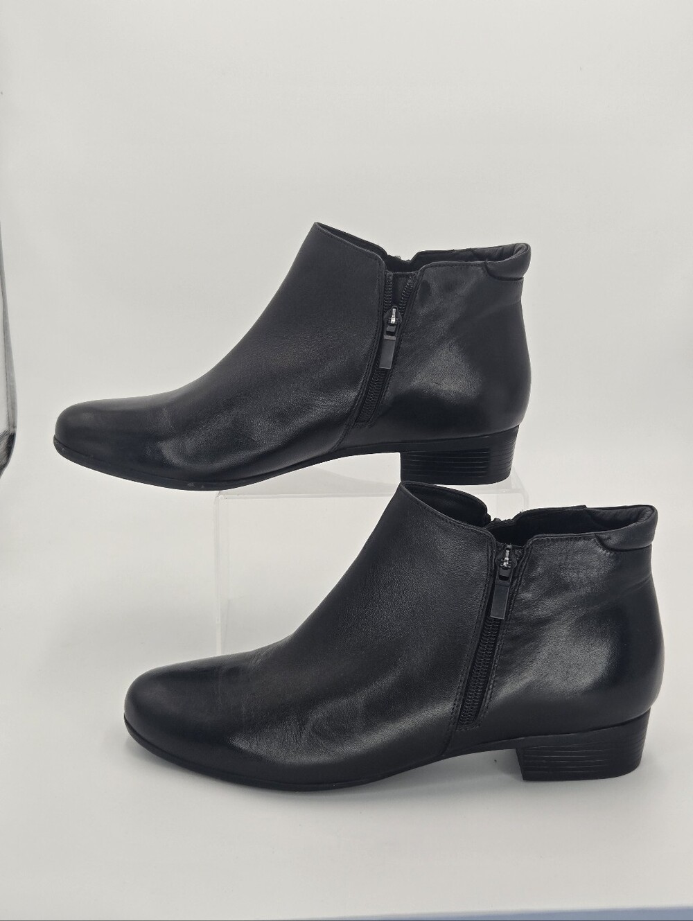 Trotters Major Black Leather Side-Zip Women's Ankle Booties Size 10.5 10 1/2 - Picture 3 of 11